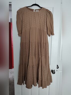 Piper & Scoot Women's Eyelet Tiered Maxi Dress - Tan